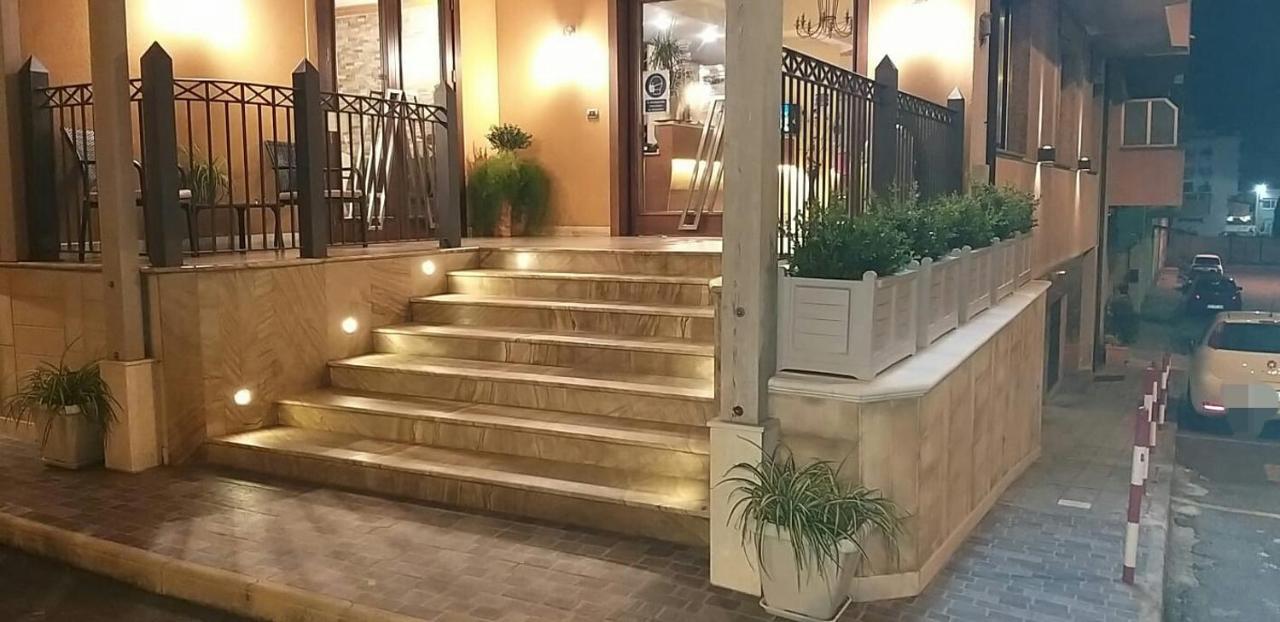 Hotel La Conca Вила Сан Джовани Екстериор снимка
